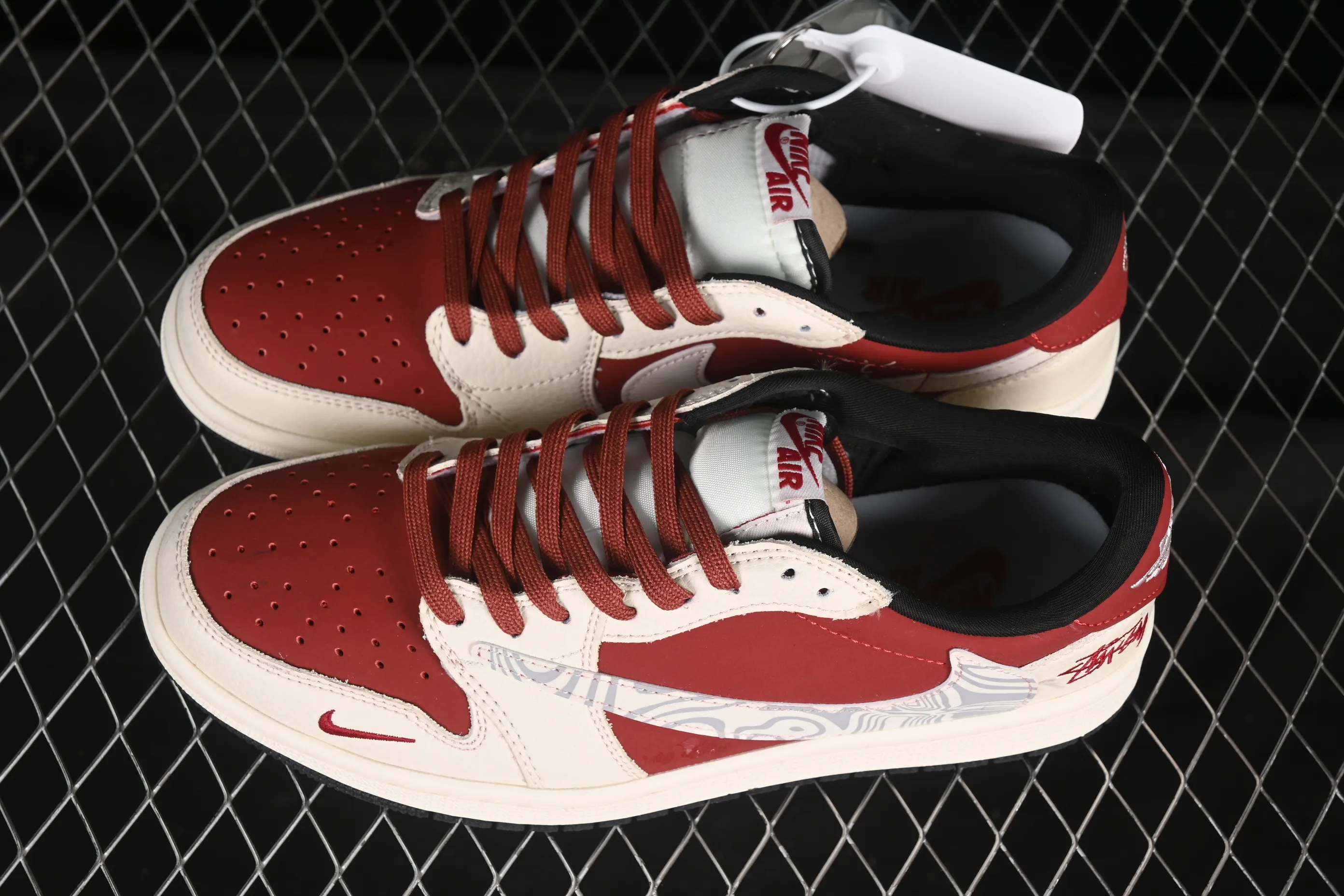 All categories Air Jordan Jordan series basketball shoes Air Jordan 1 Low High-end customized low-top sneakers Travis Scott x Fragment Design x Air Jordan 1 Low OG SP AJ1 Stussy co-branded corrugated burgundy low-top cultural casual sneakers LD2025-017